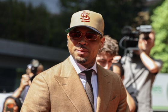 Chris Brown, Omololu Plead Guilty Over London Nightclub Attack