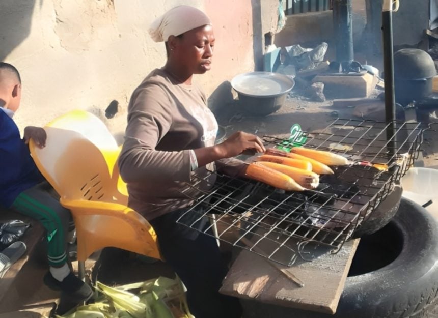 “I Earn Up to ₦750,000 Monthly Selling Roasted Corn,” – Ibadan Woman Says