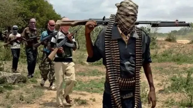 “Report to EFCC” – Nigerians advise Bandits after Gunrunner allegedly rips them of N95 million