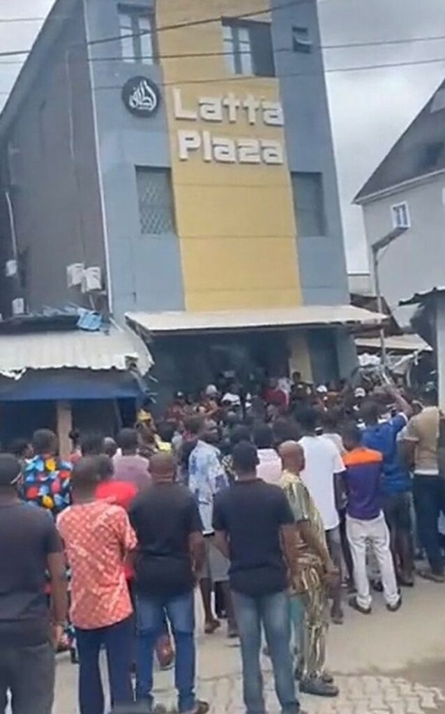 Lagos Perfume Vendors Protest Against Lattafa Plaza Over NAFDAC Raid at Trade Fair